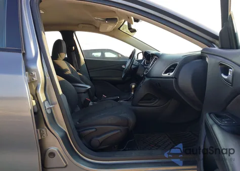 2013 Dodge Dart Sxt z USA, uszkodzony, nr VIN 1C3CDFBA8DD294969